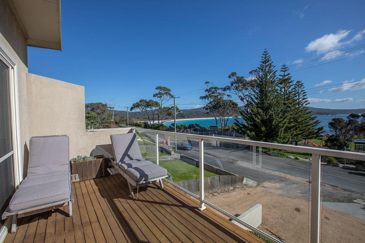 Quarterdeck Apartment Binalong Bay Exterior foto