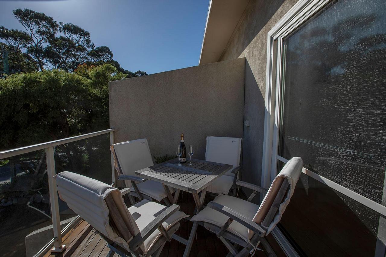 Quarterdeck Apartment Binalong Bay Exterior foto