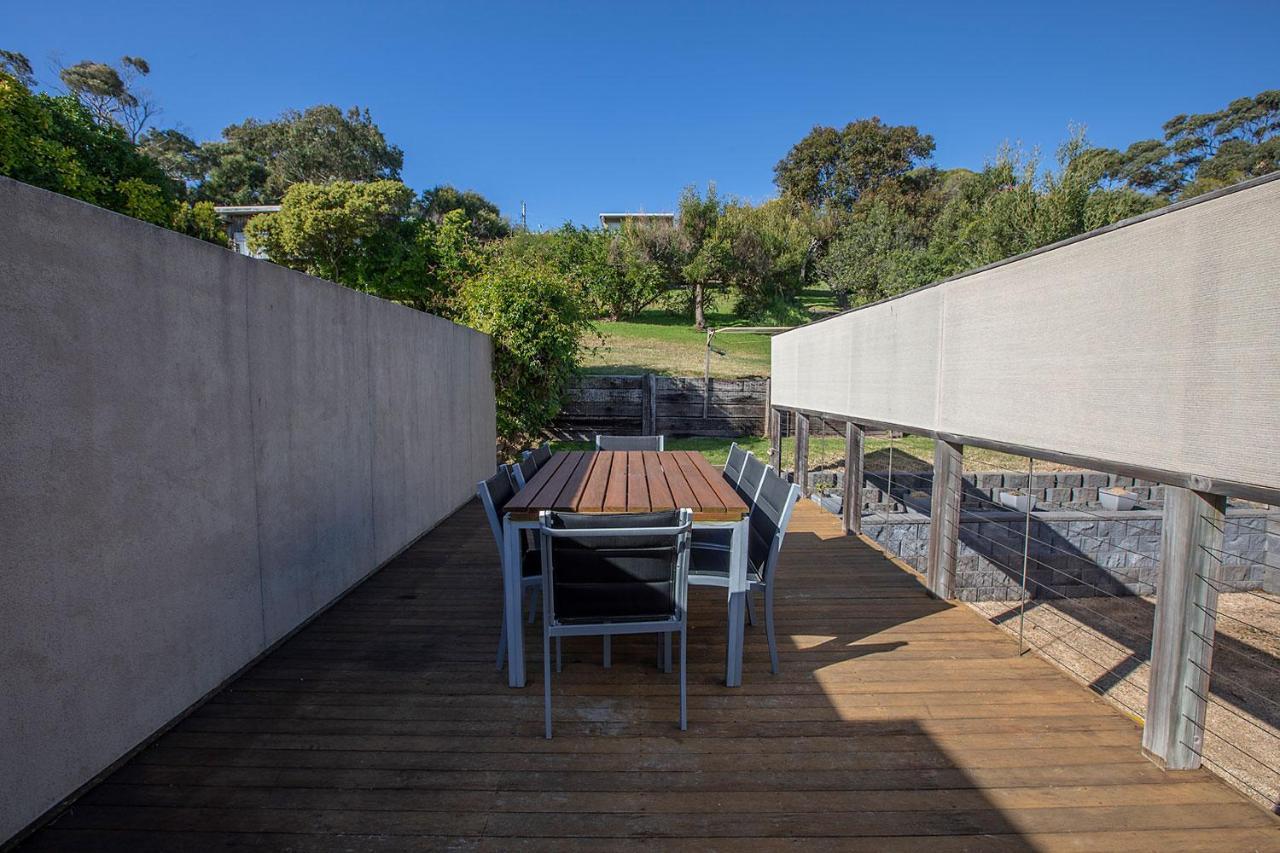 Quarterdeck Apartment Binalong Bay Exterior foto